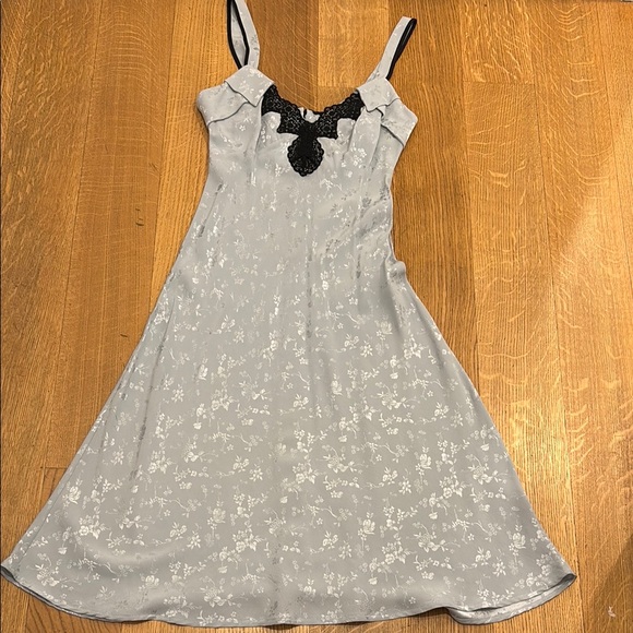 Mayle Dresses & Skirts - Mayle Gray Floral Dress with Black Accents